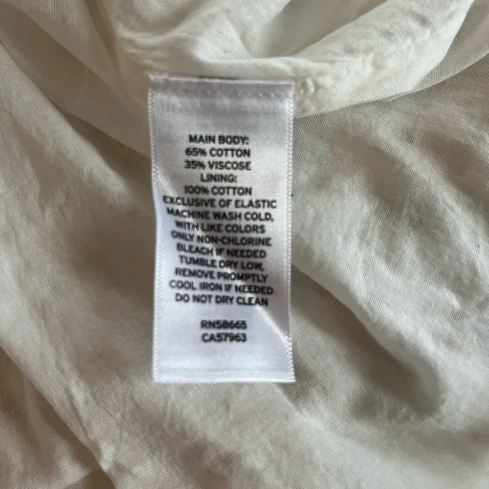 Nordstrom BP Ivory Dress with Puff Sleeves and Detailed Floral Bursts Juniors L - Picture 2 of 16